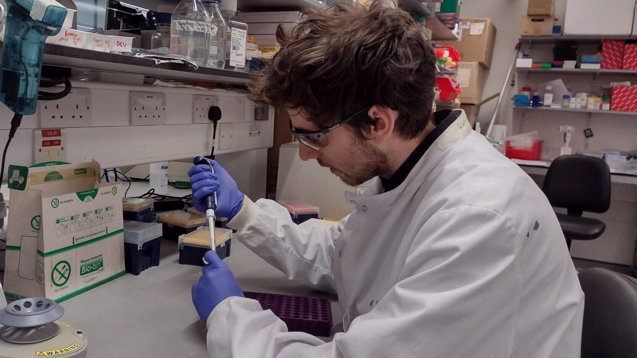 Oxford Researcher Romain Guyon Receives Michelson Prize for Work on Single-dose Rabies Vaccine